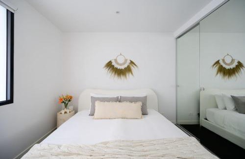 Port Melbourne Apartamento | Ava 100m to Beach and Bay St