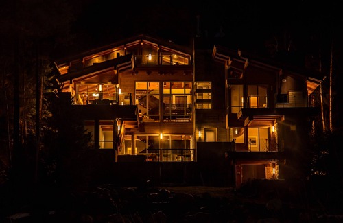 Revelstoke Casa | AVA Lodge - Luxury Mountain-Side Lodge at Revelstoke Mountain Resort License5113
