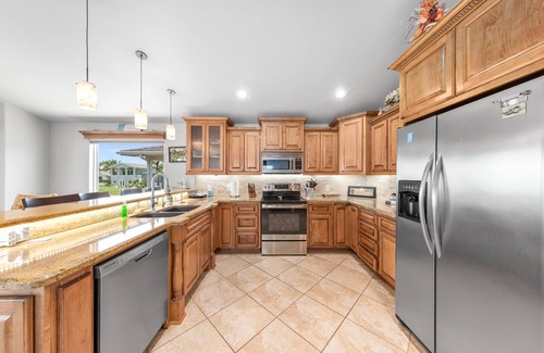 Port Isabel Cabaña | Available for Spring! Best view of 4th on the green! #564