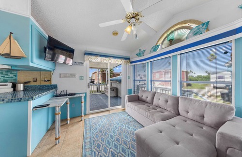 Port Isabel Casa | Available for Spring! Casa Azul Cozy One Bedroom 607
