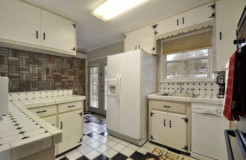 Tarrytown Casa | Disponible1 Hot Spot! Vista del agua del lago Austin, a través de St. De Hula Hut!