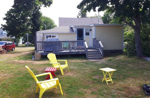 Pointe-du-Chene Cabaña | Available only to Atlantic Canadians, 3 minute walk to pet friendly beach.