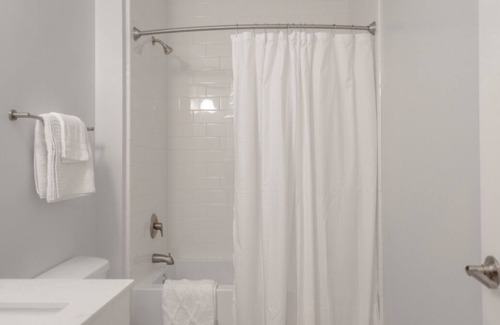 The Gulch Apartamento | Available Today-Nurses, Business Travelers-30 Day Minimum-House for Now