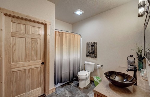 Lead Chalet De Esquí | Avalanche 3BR Chalet at Terry Peak with Jacuzzi Hot Tub - Sleeps 16