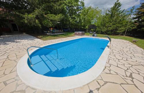 Mladenovac Casa | Avalavanda Cherry Hill