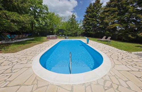 Mladenovac Casa | Avalavanda Cherry Hill