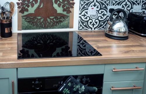 Glastonbury Cabaña | Avalon Sunrise our enchanting cottage in the heart of Glastonbury