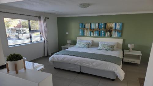 Vredenburg Casa | Avanti Guest Lodge