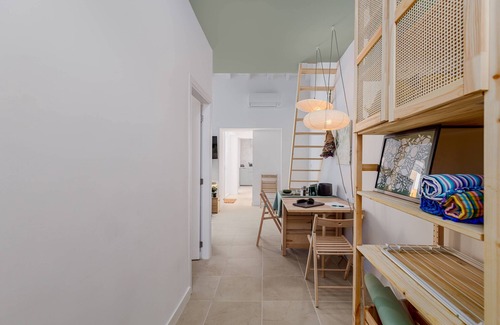 Parede Casa | Avenca - Tiny House 4 Beach & Surf Lisbon Getaway