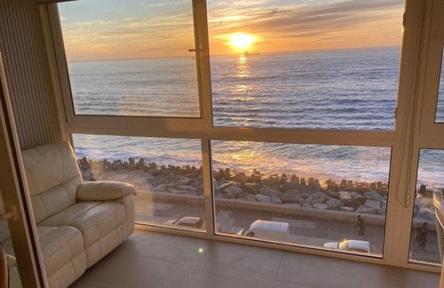 Vina del Mar Apartamento | Avenida Perú frente al mar, con estacionamiento , primera línea, hermosa vista.