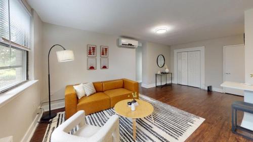 East Falls Apartamento | Avenue B152 Perfect 2br! Pool Parking Gym
