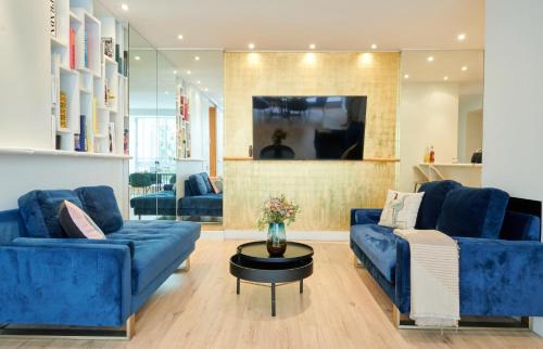 Champs-Elysees Apartamento | Avenue Montaigne - Prestigieux 2BR