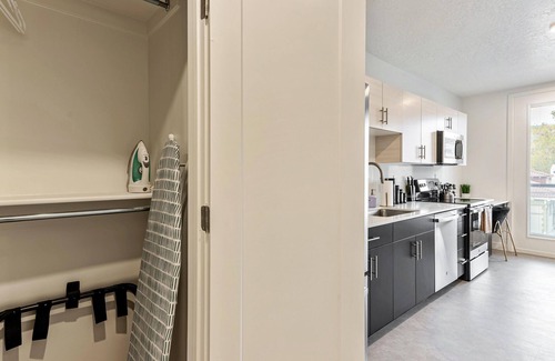 Central City Apartamento | Avenues Top Floor/ Garage parking / Gym / Wifi / Workspace