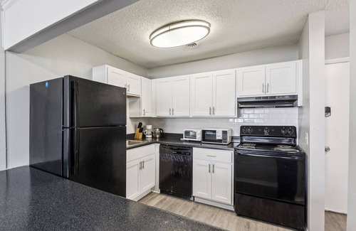 Glengarry Apartamento | Avery Apartments A4 I Spacious 1 Bed 1 Bath
