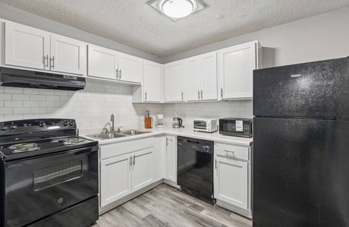 Glengarry Apartamento | Avery Apartments D4 I Spacious 2 Bed 1 Bath