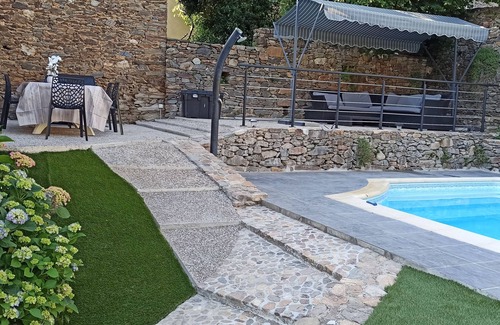 Saint-Just-sur-Viaur Casa | Aveyron, granero renovado 5, capacidad para 6 personas, piscina