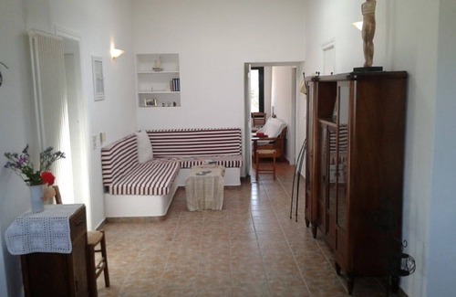 Kea Casa | "Antiguo trilla de piedra de Augoustis"
