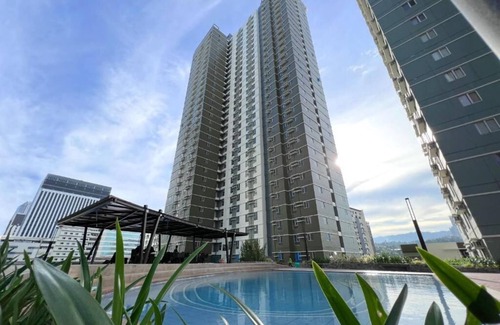 Lahug Condominio | Avida Riala Tower , Pool , Modern studio condo