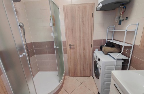 Brezova Apartamento | Avignon - 1 Bedroom Flat on the first floor