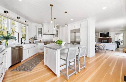Avila Beach Casa | Avila Beach Palmera - Private Pool, 4 King Master Suites and Steps From the Sand