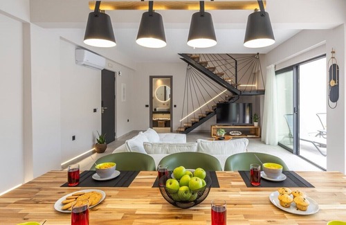 Zola Condominio | Avithos - Lassu Retreat