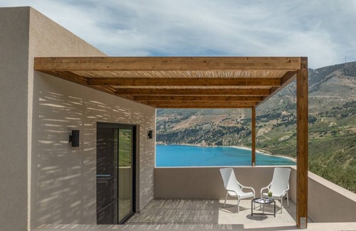 Zola Condominio | Avithos - Lassu Retreat