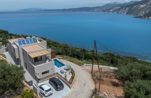 Zola Condominio | Avithos - Lassu Retreat