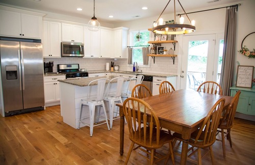 Oakley Casa | AVL Home Convenient to Mtns & City Family Friendly with Hot Tub