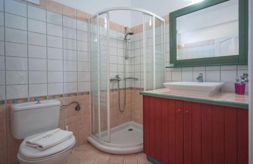 Petaleia Villa | Avlaki Beach House,stylish villa in Kassiopi