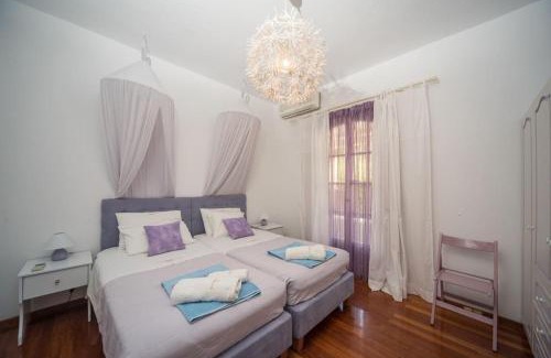 Petaleia Villa | Avlaki Beach House,stylish villa in Kassiopi