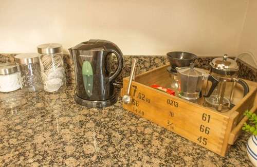 Camarillo Apartamento | AGUACATE ACRES APT w / Artículos de desayuno y WiFi rápido