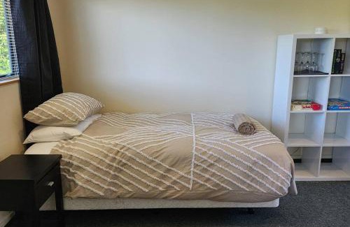 Aongatete Cama Y Desayuno | Avocado Orchard Retreat!