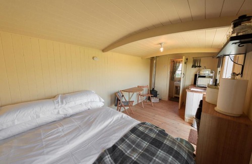 Hampton Lucy Otro | Avon Riverside Glamping