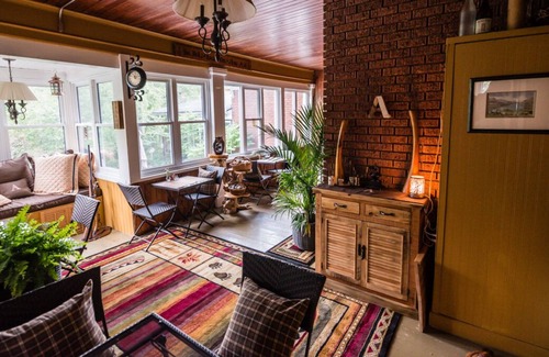 Stratford Cama Y Desayuno | Avonview Manor: experimente un servicio amable con estilo - Wickie's Aye Light