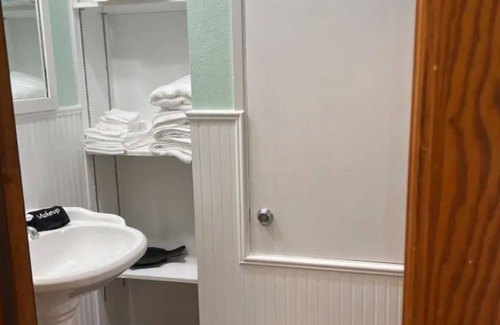 Palacios Apartamento | Aw Tomorrow Siesta and Shower - The Salty Cowboy
