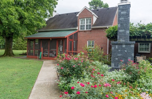 Donelson Apartamento | ¡Galardonado Chalet Retreat-Downtown Nashville Opry y más! Socio principal