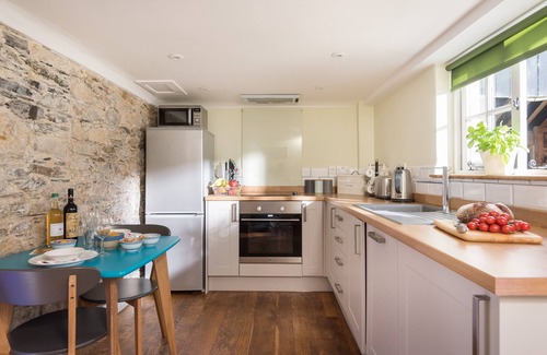 Saltash Casa | Galardonada cabaña acogedora con jacuzzi privado y estufa de leña