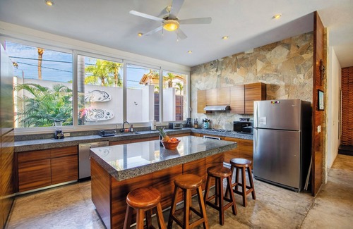 North End Casa | Galardonada villa de lujo NUEVA- Carro de golf GRATUITO- Playa - Piscina de agua salada- Bañera de hidromasaje