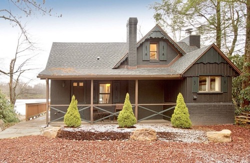 Lake Harmony Cabina | Award Winning NYC Architect Designed Lakefront Cabin
