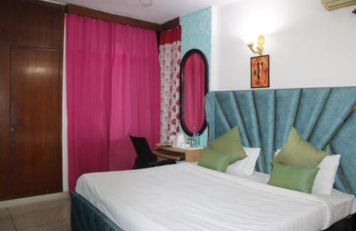 Hanuman Road Area Casa | Awasthi Kozi Stays B&B - closest to VFS
