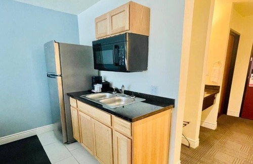 Cuero Casa | Awe-Inspiring Property! 2 Stunning Units, Near Cuero Municipal Golf Course