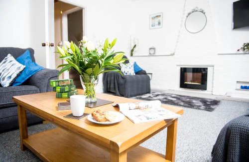 Saint Clears Casa | Awel Taf- Central cottage ideal for families, with parking