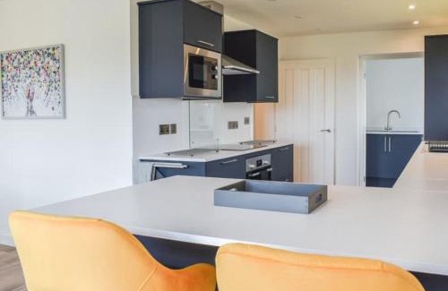 Cylch-Y-Garn Casa | Awel y Môr