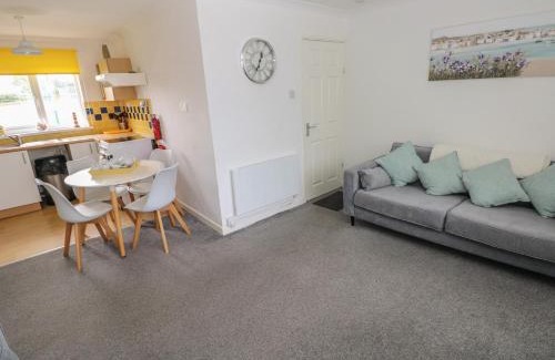 Scurlage Casa | Awel-Y-Mor