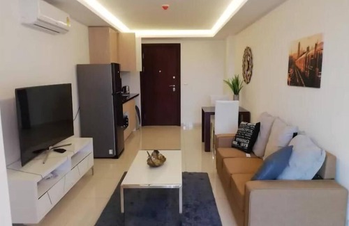 Nong Chaeng Apartamento | Impresionante 1 BR Maldivas Pattaya