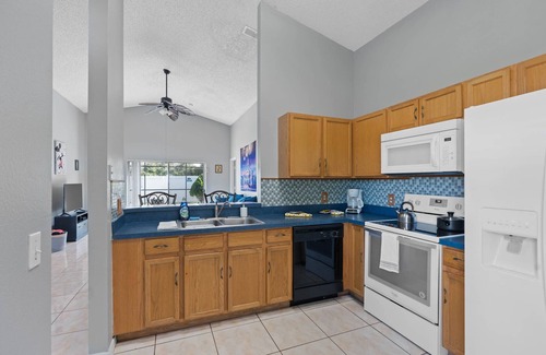 St. James Park Casa | Awesome 3BR/2BA Home, Private Pool (Extra Daily Charge to Heat), Disney Theme!