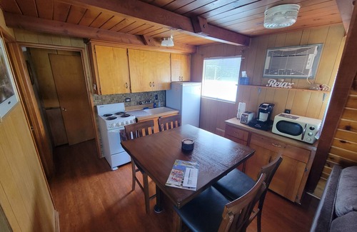Bodfish Cabina | Awesome A-Frame Cabin with Huge Patio & Grill