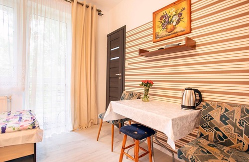 Jastrzebia Gora Apartamento | Awesome apartment in Jastrzebia Gora with sauna