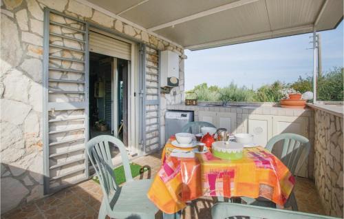 Municipio 1 Apartamento | Awesome Apartment In Bari With Wifi
