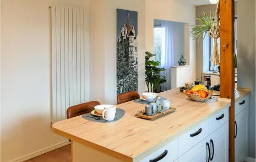 Bernburg Apartamento | Awesome Apartment In Bernburg With Wifi